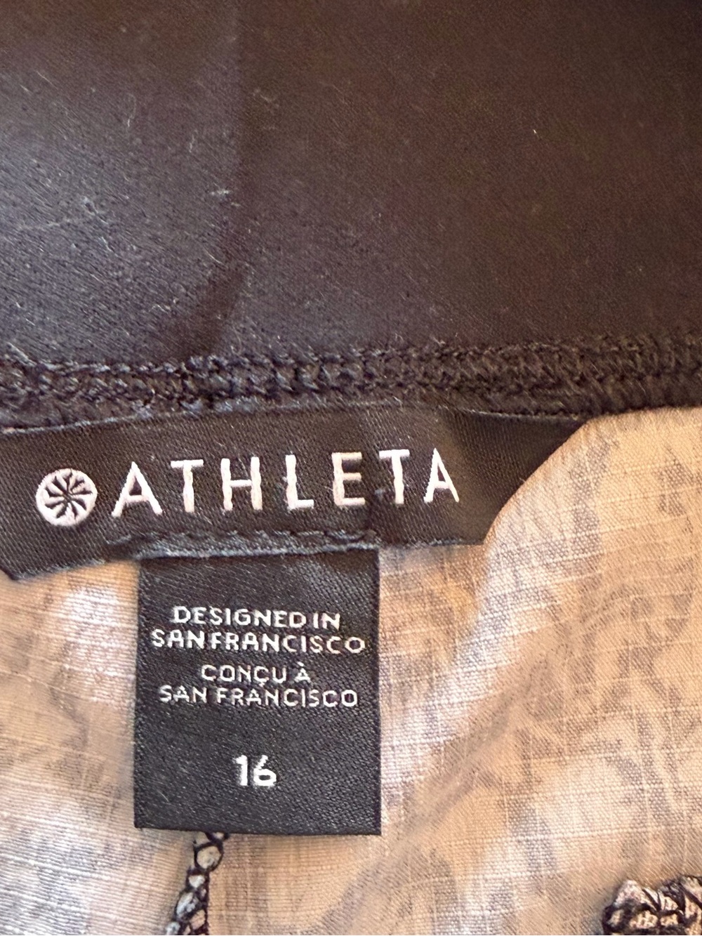 Athleta Trekkie shorts Black and Mauve Patterned Athletic Shorts Size 16 - Picture 4 of 8